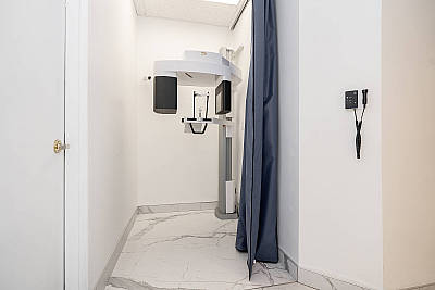 Morita Veraview X 800 CBCT best all-in-one 2d/3D cone beam digital solution. The Gold standard for digital imaging solutions for oral diagnostics, endodontics, implantology, oral surgery. Dr Baranjouk proud to have one of best X-ray units in the world